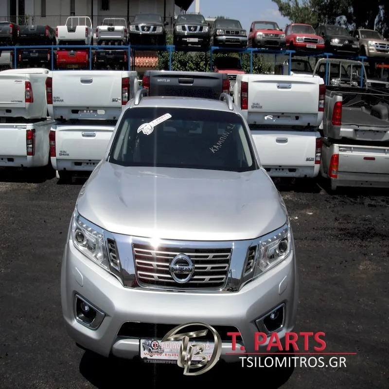 Καμπίνα Nissan Navara NP300 2014–2018 — φωτογραφία 1