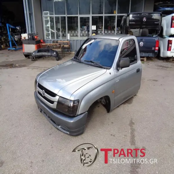 Καμπίνα Toyota Hilux 2001–2005 — Single cab · 4×2 · Γκρι Ασημί