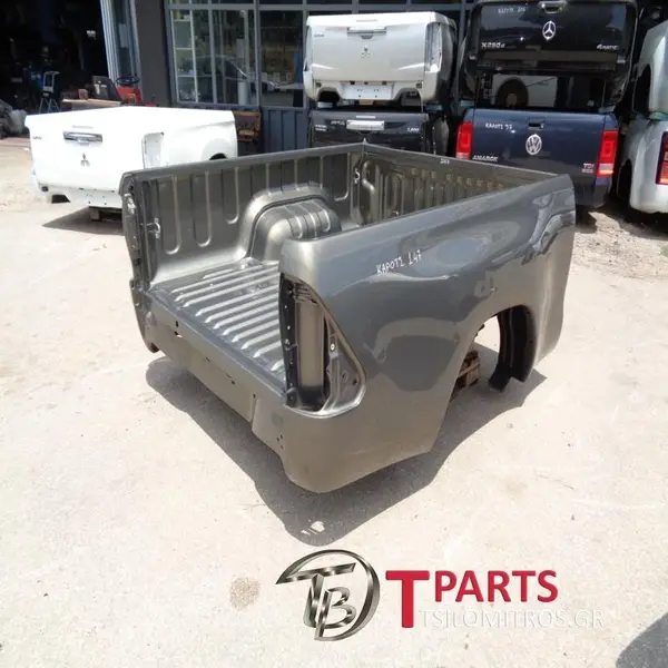 Καρότσα Toyota Hilux Revo 2015–2020 — 4×4 · Λαδί